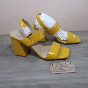 Journee Collection Women's 9 Two Band Block Heel Pumps Golden Yellow